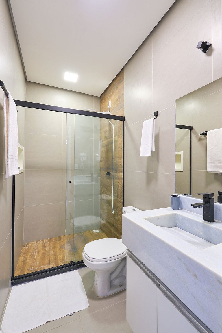 Villa 2 - Piscina Priv. Vidro Aquecida - Casa Caminho do Our